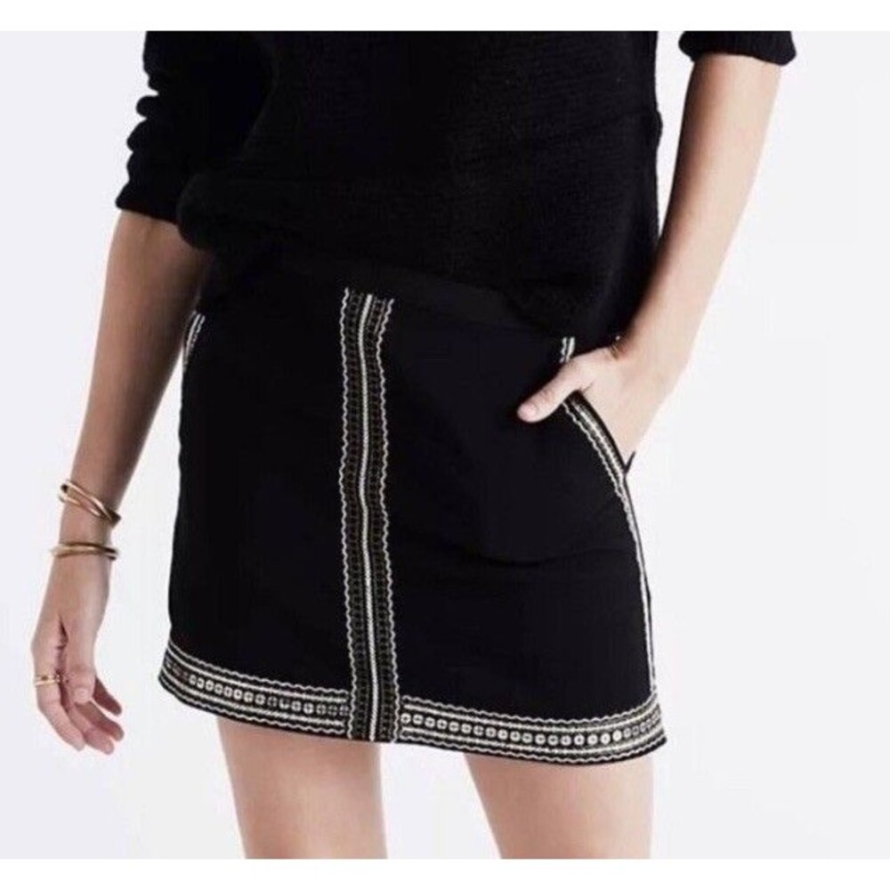 Madewell Black Embroidered Miniskirt Size 00 Pockets Boho Artisan City Festival